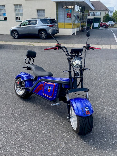 3000w E-LOCO 1st Generation SENSATION SCOOTER MOTORCYCLE SPEED & LUXURY BLUEBERRY